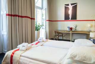 Апарт-отели Home Hotel Краков Улучшенный двухместный номер с 1 кроватью-4